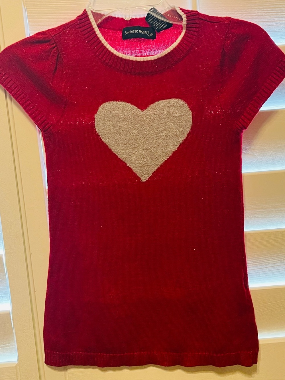 Sweater Project Girls Red Short-Sleeve Sweater with Cream Heart
